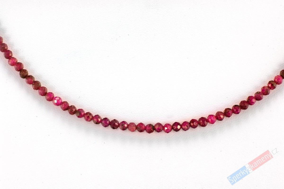 Minimalistický náhrdelník z broušeného rubínu QA, mírně nepravidel.kuličky cca 3 mm, stříbro Ag 925/1000 (RU9681B)