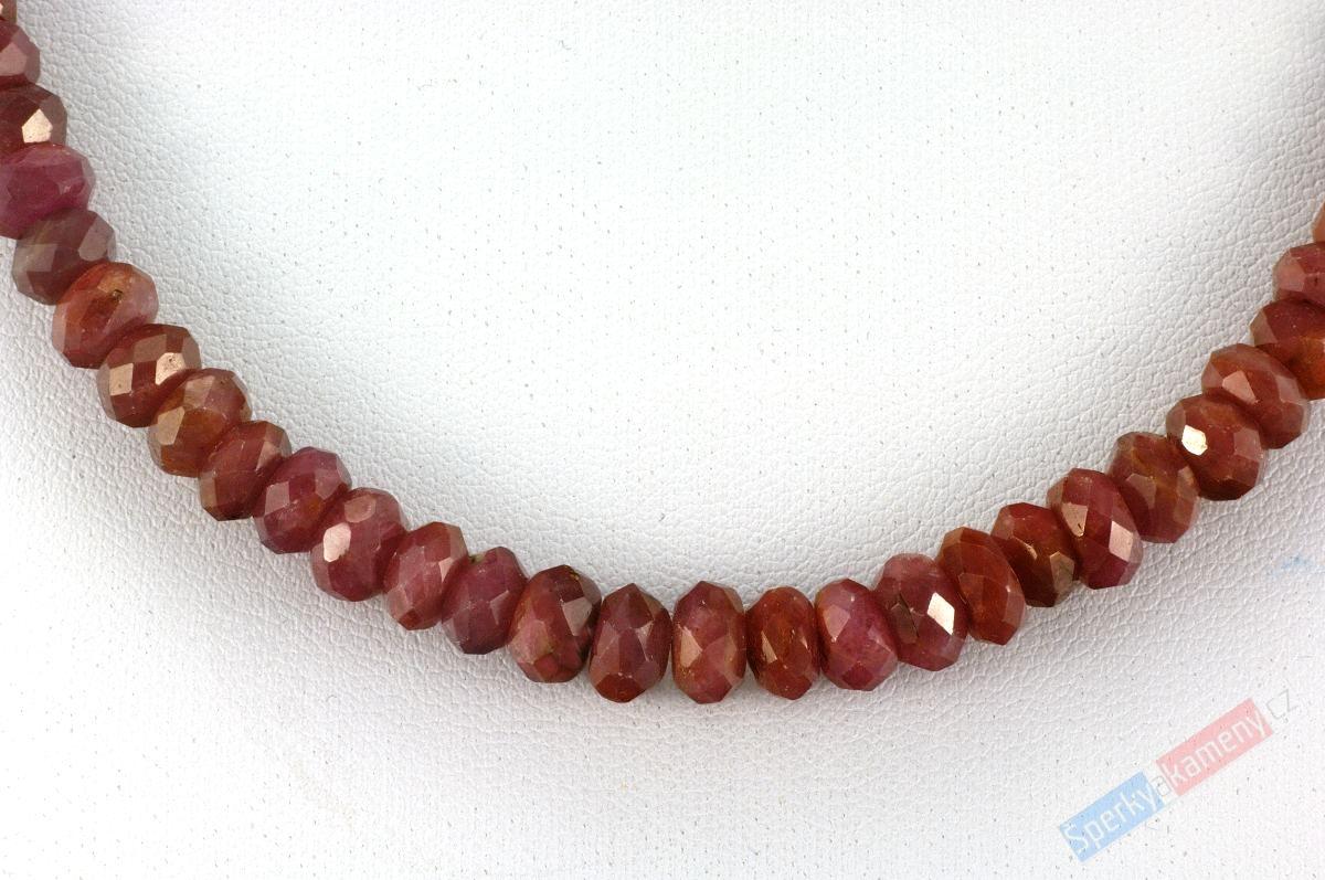 Náhrdelník z broušeného rubínu QA, velké čočky 3 x 5 mm, stříbro Ag 925/1000 (RU2057B)