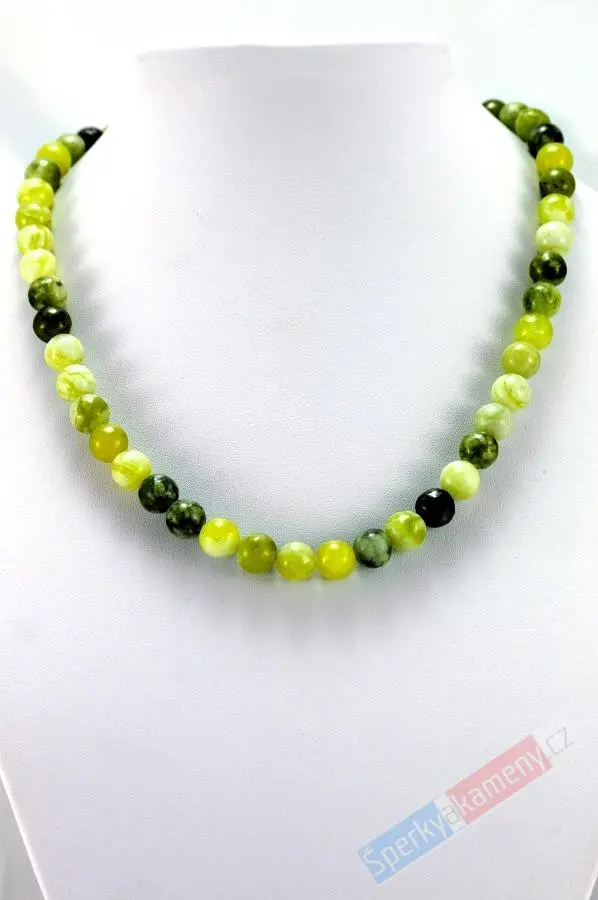 Náhrdelník z pravého jadeitu, kuličky cca 6 mm, ocel, cel.délka s prodlužovacím řetízkem  cca 46 cm (JD204S) 