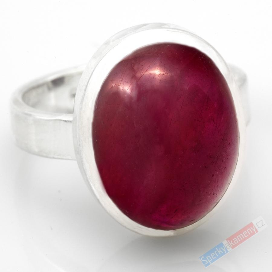 Stříbrný prsten (Ag 925/1000) s rubínem QAA, vel. kamene cca 17 x 14 mm (RU1271R)