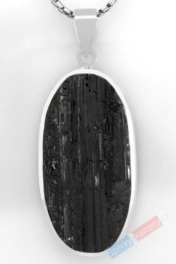 Větší stříbrný přívěsek (Ag 925/1000) s turmalínem skorylem QAA, přírodní krystal, ovál cca 45 x 24 mm, "ochranný štít proti negativní energii" (TU9075P)