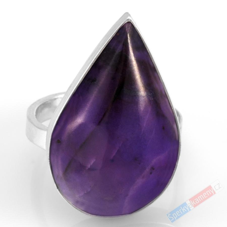 Velký stříbrný prsten (Ag 925/1000) se sugilitem QAA, kapka, vel. kamene cca 27 x 17 mm, krásná barva, RARITA (SG2365R)