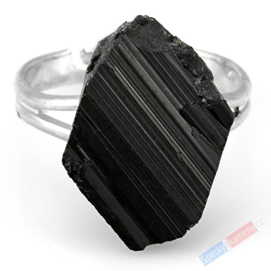 Prsten z krystalu turmalínu skorylu QA, vel. kamene cca 19 x 14 mm (TU1582R)