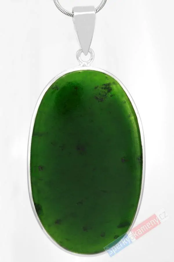 Velký stříbrný přívěšek (Ag 925/1000) s nefirtem QA, ovál cca 51 x 32 mm (NE1092P)