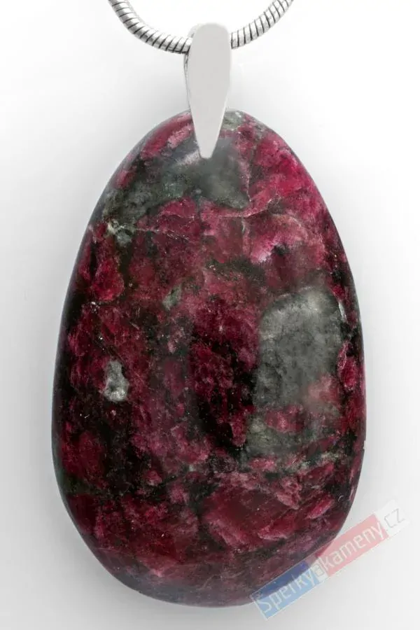 Přívěsek z eudialitu, stříbro Ag 925/1000, cca 33 x 22 mm, RARITA (ED3013P)