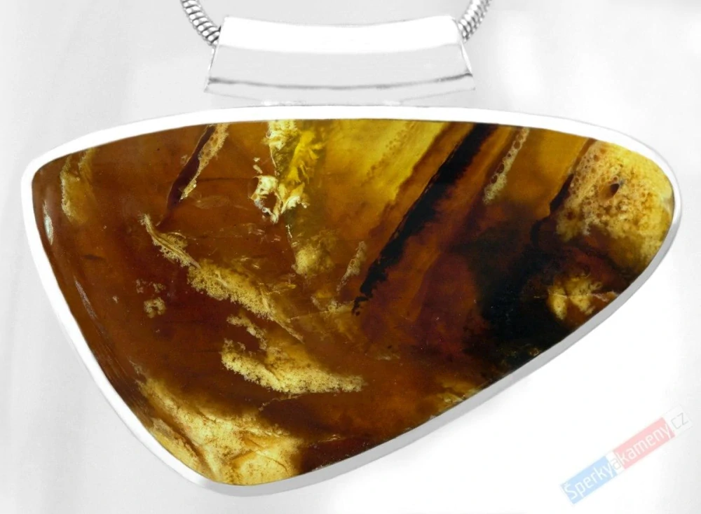 Větší stříbrný přívěsek (Ag 925/1000) s jantarem ze Sumatry QA, cca 24 x 40 mm, "sluneční paprsky v deštném pralese", RARITA (JA1220P)