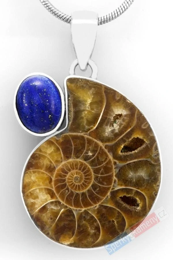 Originální unisex stříbrný přívěsek (Ag 925/1000) s amonitem a lapisem lazuli, cca 28 x 22 mm, "vesmírné vědomí" (ALM2302P)