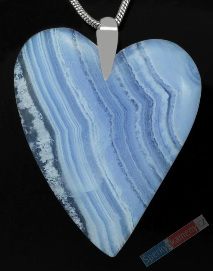 Originální přívěsek z modrého chalcedonu QA, srdce cca 34 x 28 mm, stříbro Ag 925/1000, nádherná kresba, "srdce harmonie a lásky" (CHA2964P)