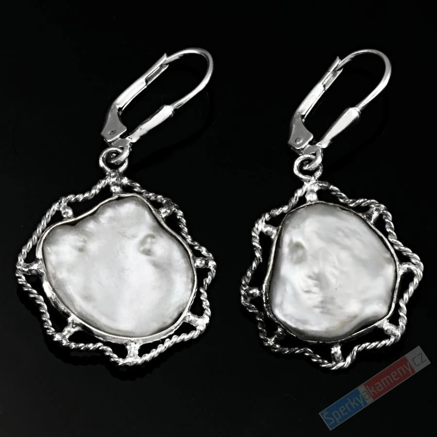 Stříbrné náušnice (Ag 925/1000) v boho stylu s bílými sladkovodními Biwa perlami QA, vel. perly cca 17 mm (PB6053U)