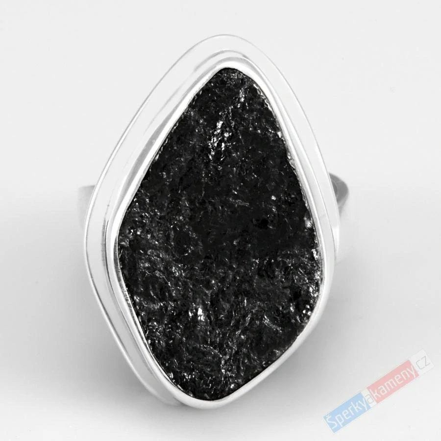 Velký stříbrný prsten (Ag 925/1000) s přírodním turmalínem skorylem QA, vel. kamene cca 30 x 21 mm "ochrana před negativní energii", VELIKOST 58/59 (TU1516R)