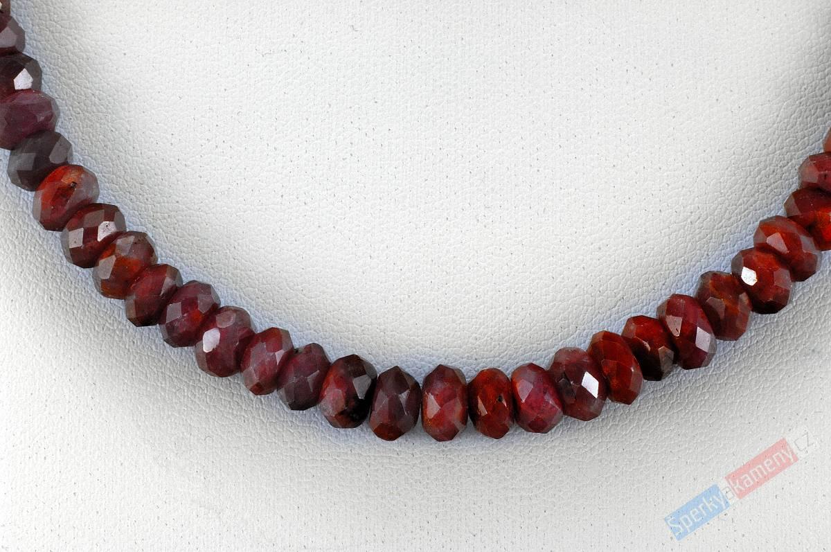 Náhrdelník z brouš. rubínu QA, velké čočky 5x7 mm, stříbro Ag 925/1000 (RU1845B)