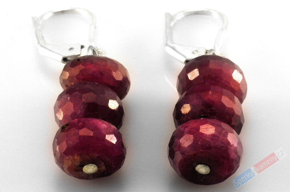 Náušnice s broušeným rubínem QA, čočky celkem cca 18 mm, stříbro Ag 925/1000 (RU420U)