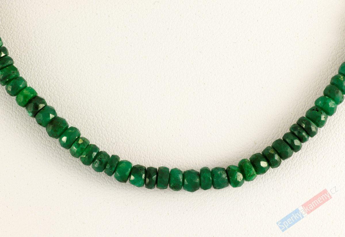 Broušený smaragdový náhrdelník QA, čočky 2-3 mm, stříbro Ag 925/1000 (SM1300B)