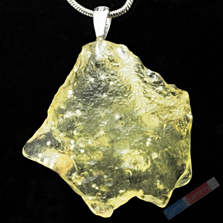 Unisex přívěšek z tektitu Libyan Desert Glass, cca 31 x 31 mm, stříbro Ag 925/1000, RARITA (LG7870P)