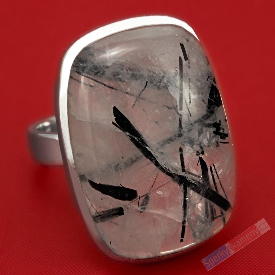 Velký stříbrný prsten (Ag 925/1000) s křišťálem prorostlým turmalínem skorylem QA, vel. kamene cca 30 x 21 mm (TUK1089R)