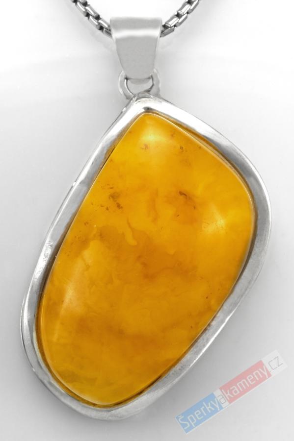 Větší stříbrný přívěsek (Ag 925/1000) s pravým jantarem QA, cca 43 x 27 mm, "letní slunce" (JA1815P)