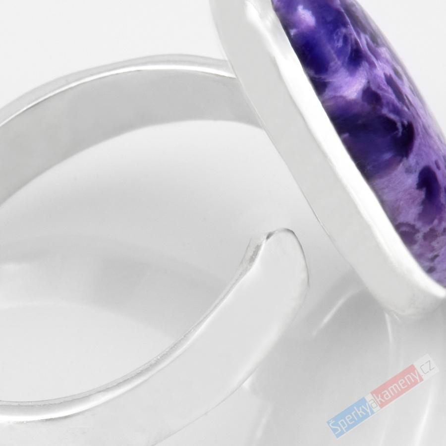 Stříbrný prsten (Ag 925/1000) s čaroitem QAA, vel. kamene cca 23 x 13 mm, nádherná barva a kresba (CA6655R)