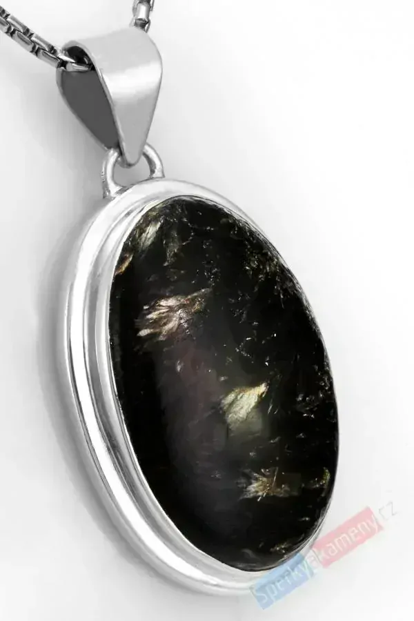 Stříbrný přívěsek (Ag 925/1000) s tmavým astrofylitem QA, ovál cca 36 x 25 mm, RARITA (ASF6921P)