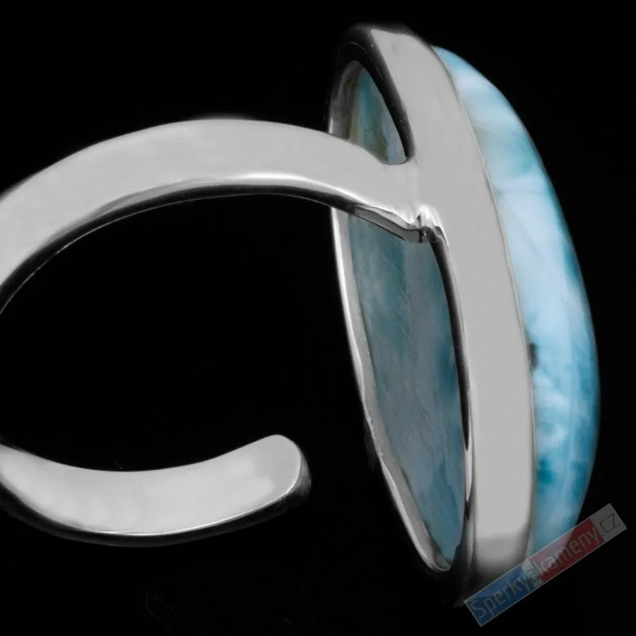 Velký stříbrný prsten (Ag 925/1000) s larimarem QAA, vel. kamene cca 31 x 19 mm, nádherná barva a kresba, RARITA (LR1518R)