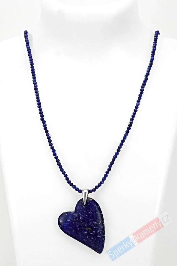 Originální náhrdelník v boho stylu z broušeného lapisu lazuli s přívěskem ve tvaru srdce QA, stříbro Ag 925/1000, "princezna Neytiri" (LL7531S)