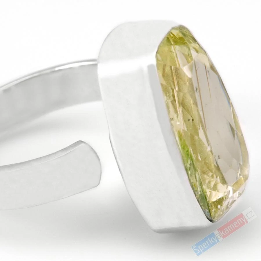 Stříbrný prsten (Ag 925/1000) s broušeným hiddenitem QAA, vel kamene cca 19 x 12 mm, "anděl strážný", RARITA (HD1633R)