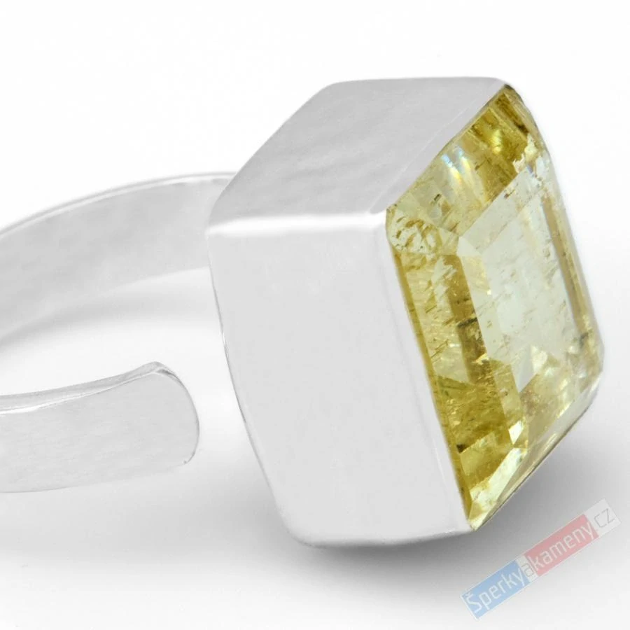 Stříbrný prsten (Ag 925/1000) s broušeným hiddenitem QAA, vel kamene cca 16 x 15 mm, "anděl strážný", RARITA (HD2119R)