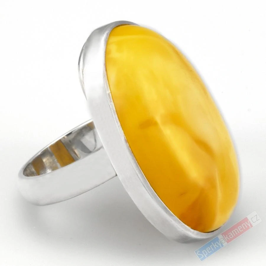 Velký stříbrný prsten (Ag 925/1000) se žlutým baltským jantarem QAA, cca 34 x 23 mm, POUZE VELIKOST 57/58, "sluníčko III" (JA1914R)