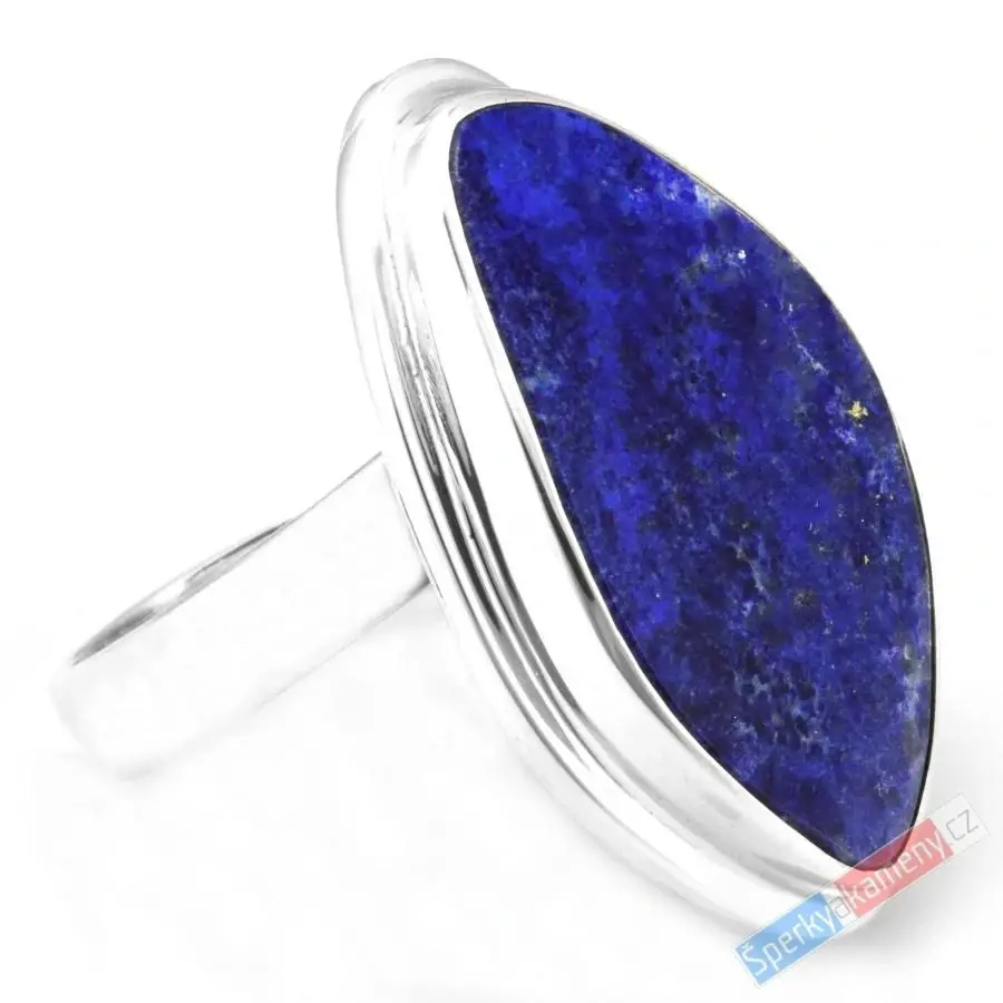 Velký stříbrný prsten (Ag 925/1000) s lapisem lazuli prorostlým pyritem QAA, cca 33 x 19 mm, "noční obloha posetá hvězdami III" (LL1465R)
