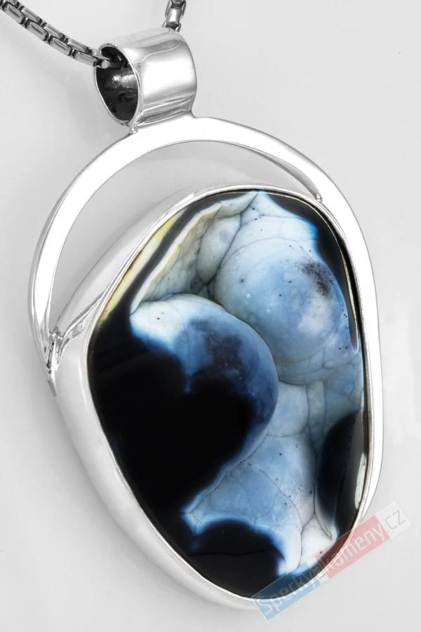 Větší stříbrný přívěsek (Ag 925/1000) s korálovcem QAA, cca 45 x 35 mm, "zkamenělá krása z floridských hlubin XII", RARITA (KV2570P)