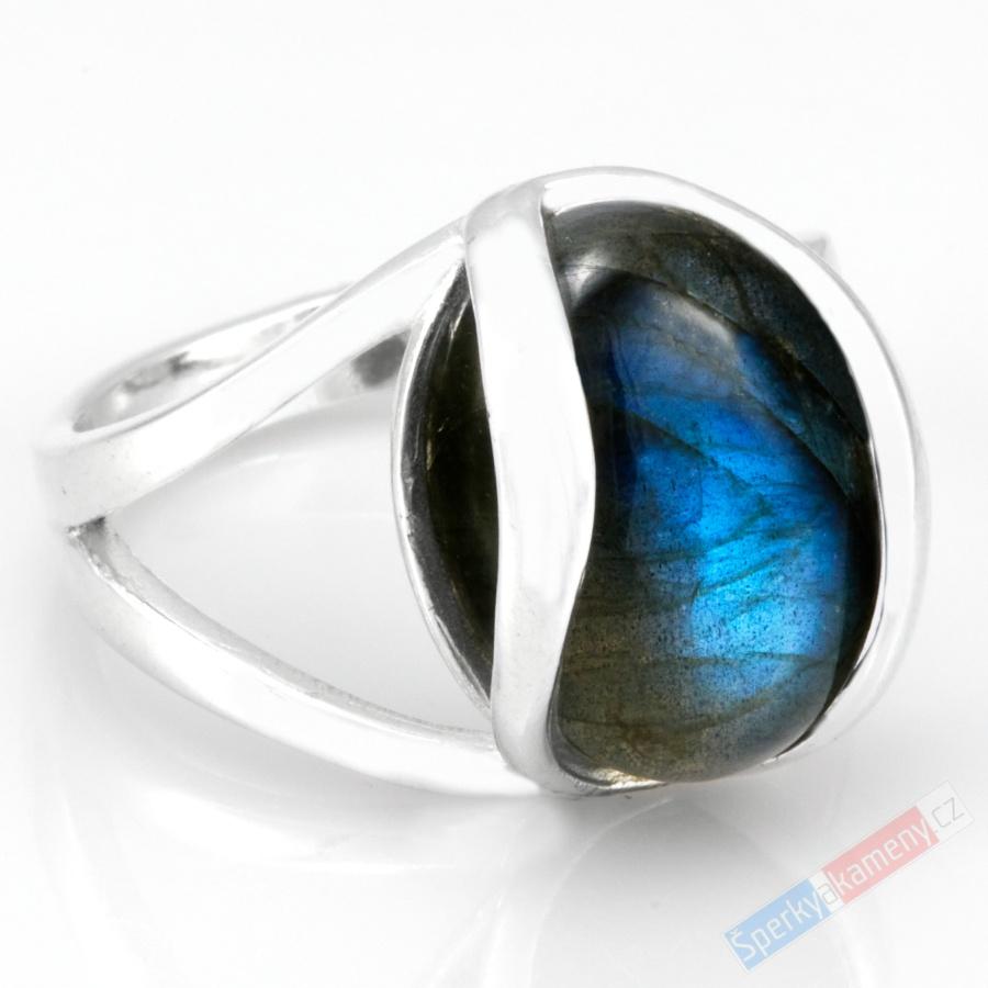 Stříbrný prsten (Ag 925/1000) s labradoritem QAA, vel. kamene cca 17 x 13 mm, nádherná modrá opalizace, POUZE VELIKOST 58 (LB6413R)