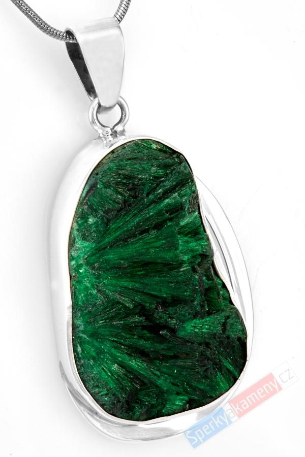 Větší stříbrný přívěsek (Ag 925/1000) s přírodním malachitem QAA, cca 40 x 28 mm, "zelený samet" (MA1808P)