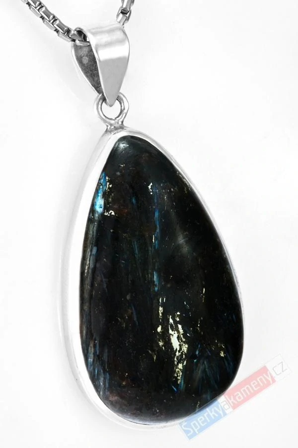 Větší stříbrný přívěsek (Ag 925/1000) s nummitem QAA, kapka cca 42 x 26 mm, RARITA (NT1513P)