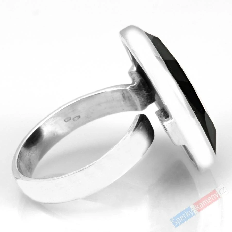 Unisex stříbrný prsten (Ag 925/1000) s broušeným onyxem QA, vel. kamene cca 22 x 20 mm (ON7866R)