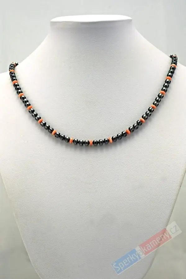 Náhrdelník z hematitu a lososového korálu, stříbro Ag 925/1000 (HK2730S)