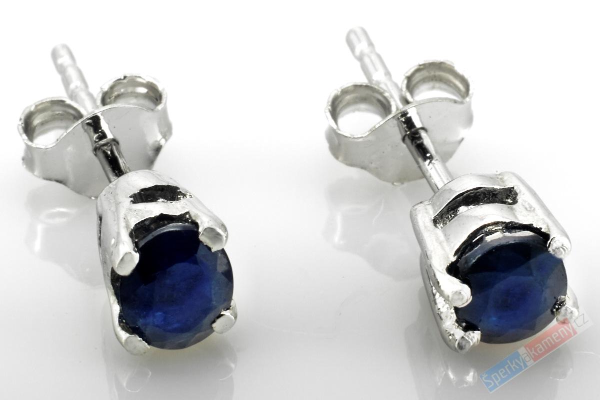 Stříbrné náušnice (Ag 925/1000) se safírem QA, oválky cca 5 x 4 mm (SFF3931U)