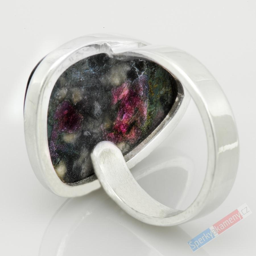 Unisex stříbrný prsten (Ag 925/1000) s eudialitem QA, vel. kamene cca 26 x 20 mm, RARITA (ED6051R)