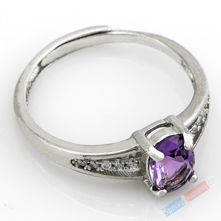 Stříbrný prsten (Ag 925/1000) s broušeným ametystem QA, vel. kamene cca 7 x 5 mm (AM5142R)