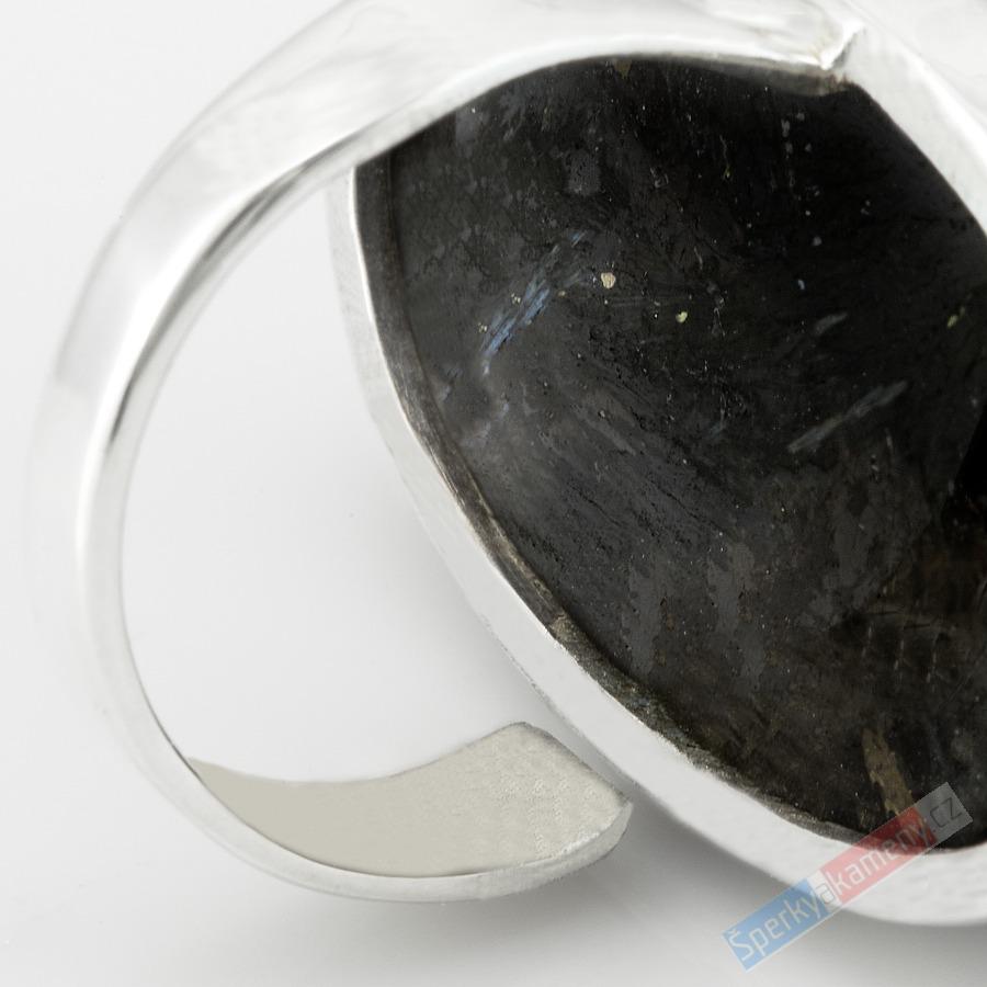 Velký stříbrný prsten (Ag 925/1000) s nummitem QAA, vel. kamene cca 34 x 21 mm, RARITA (NT1210R)