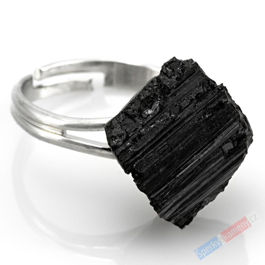 Prsten z krystalu turmalínu skorylu QA, velikost kamene cca 15 x 14 mm (TU1620R)