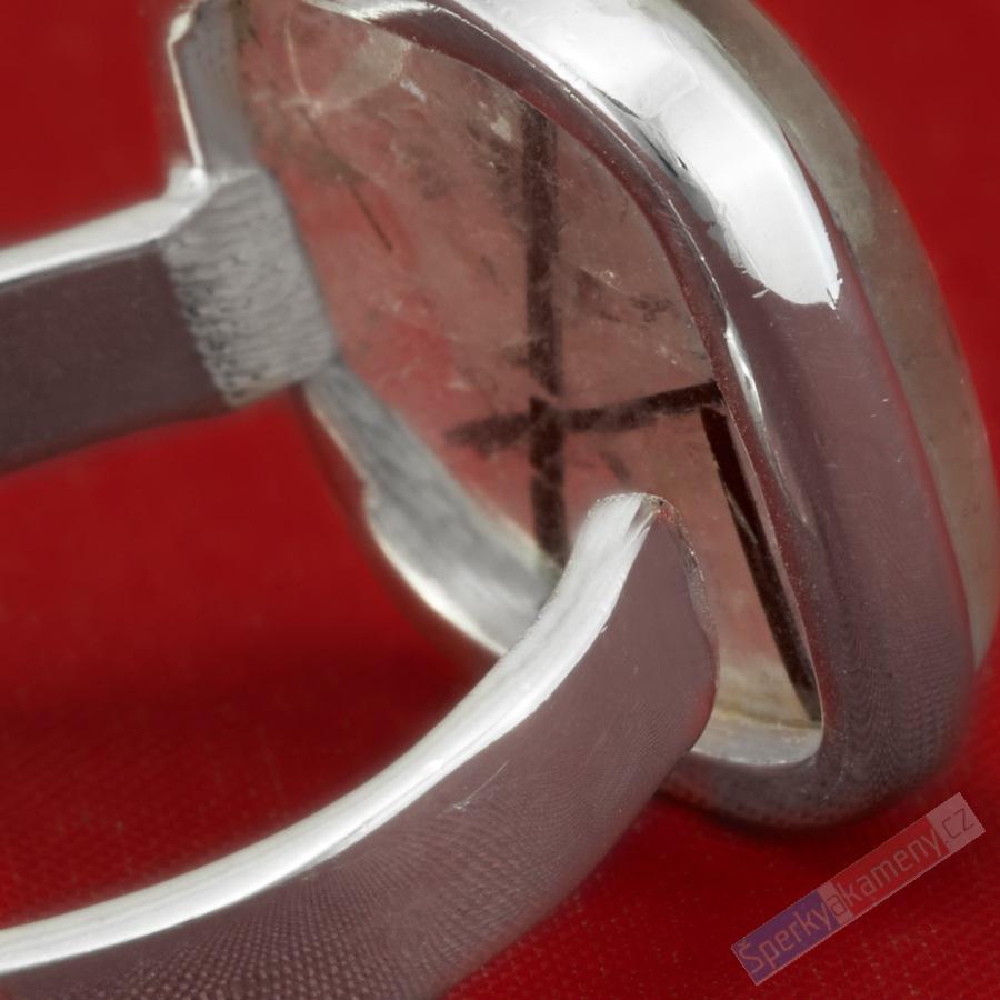 Unisex stříbrný prsten (Ag 925/1000) s křišťálem prorostlým turmalínem skorylem QA, vel. kamene cca 18 x 18 mm (TUK4840R)