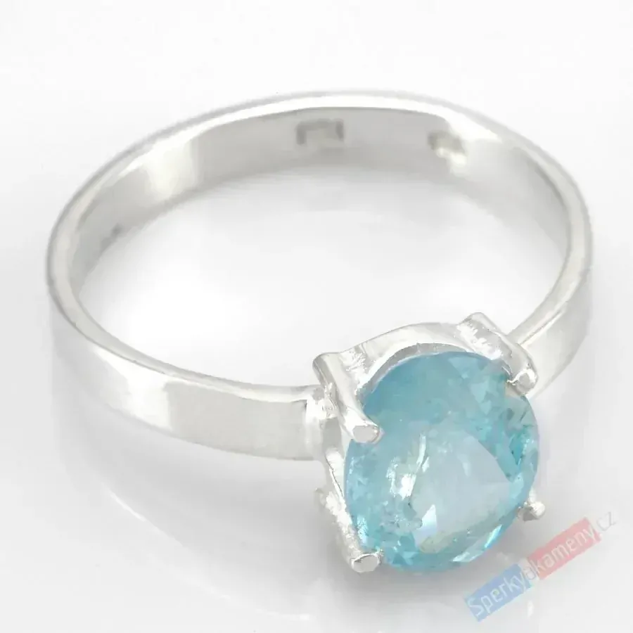 Stříbrný prsten (Ag 925/1000) s broušeným akvamarínem QA, vel. kamene cca 8 x 6 mm (AK1391R)