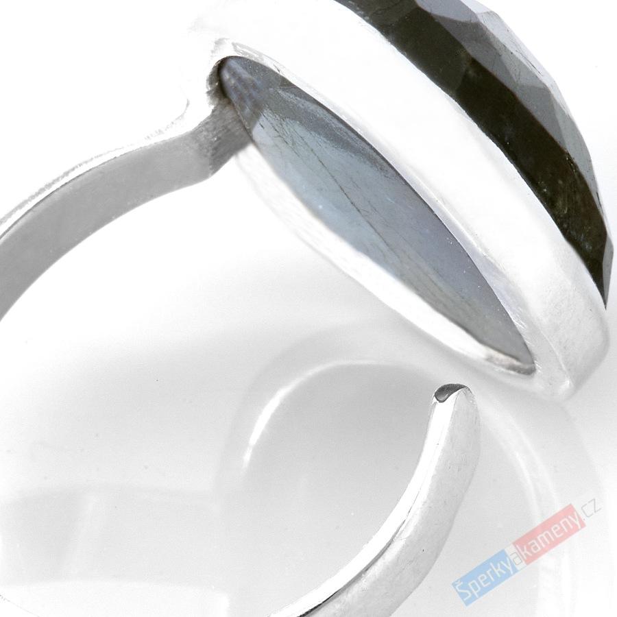 Stříbrný prsten (Ag 925/1000) s broušeným labradoritem QAA, vel. kamene cca 26 x 19 mm (LB8471R)