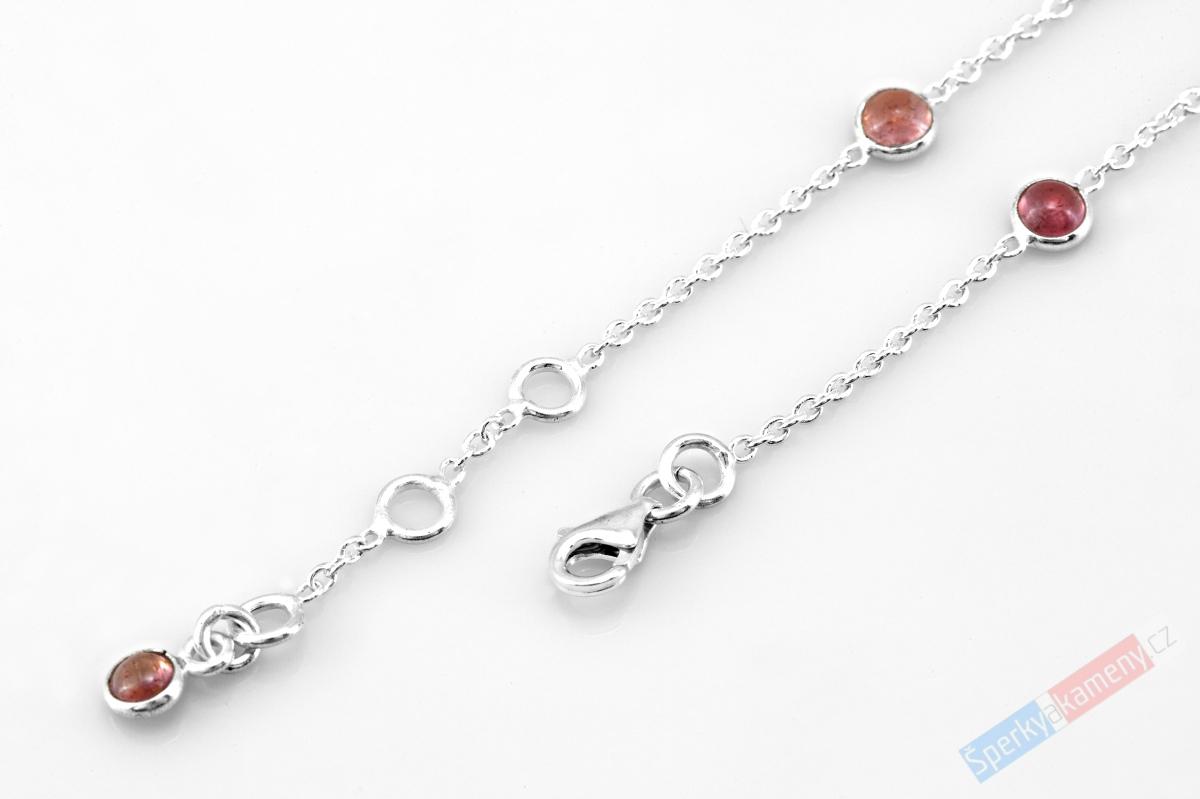 Originální minimalistický stříbrný (Ag 925/1000) náhrdelník s turmalíny všech barev QA, 16 kruhových oválků o prům. cca 4 až 5 mm (TU7018S)