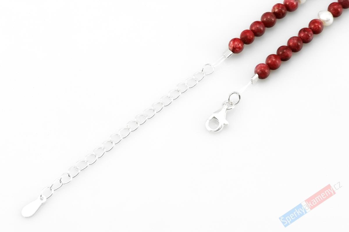 Originální náhrdelník v boho stylu z thulitu a bílých perel s přívěskem QAA, stříbro Ag 925/1000, "Země královny Maud", RARITA (THL1331S)