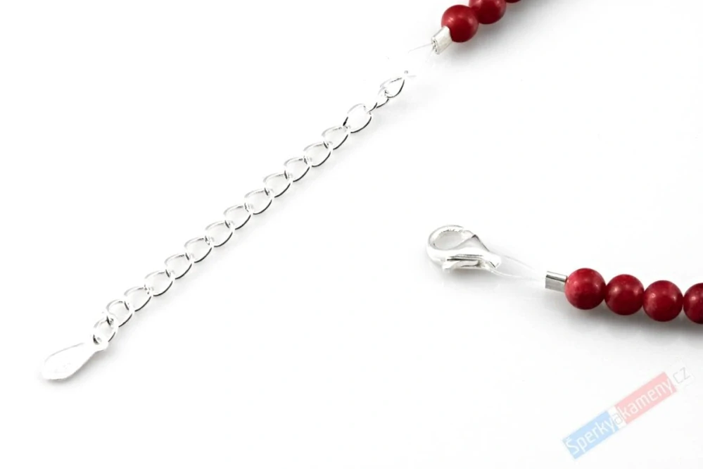 Originální náhrdelník v boho stylu z thulitu a bílých sladkovodních perel s přívěskem QAA, stříbro Ag 925/1000, "země královny Maud XII", RARITA (THL1515S)