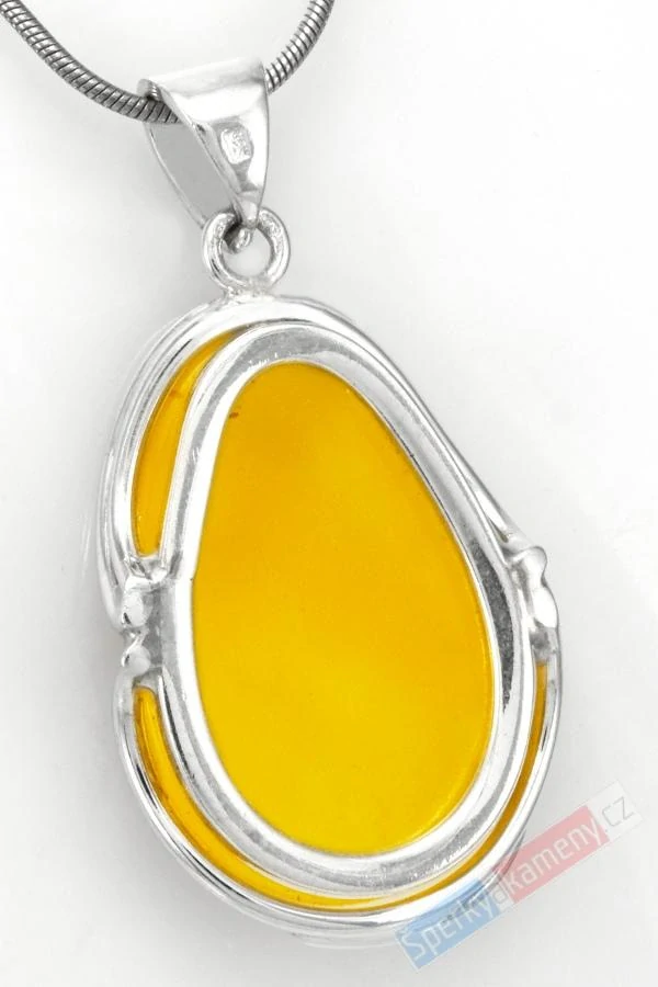 Stříbrný přívěsek (Ag 925/1000) s pravým žlutým jantarem QA, kapka cca 34 x 23 mm, "jarní sluníčko" (JA1089P)