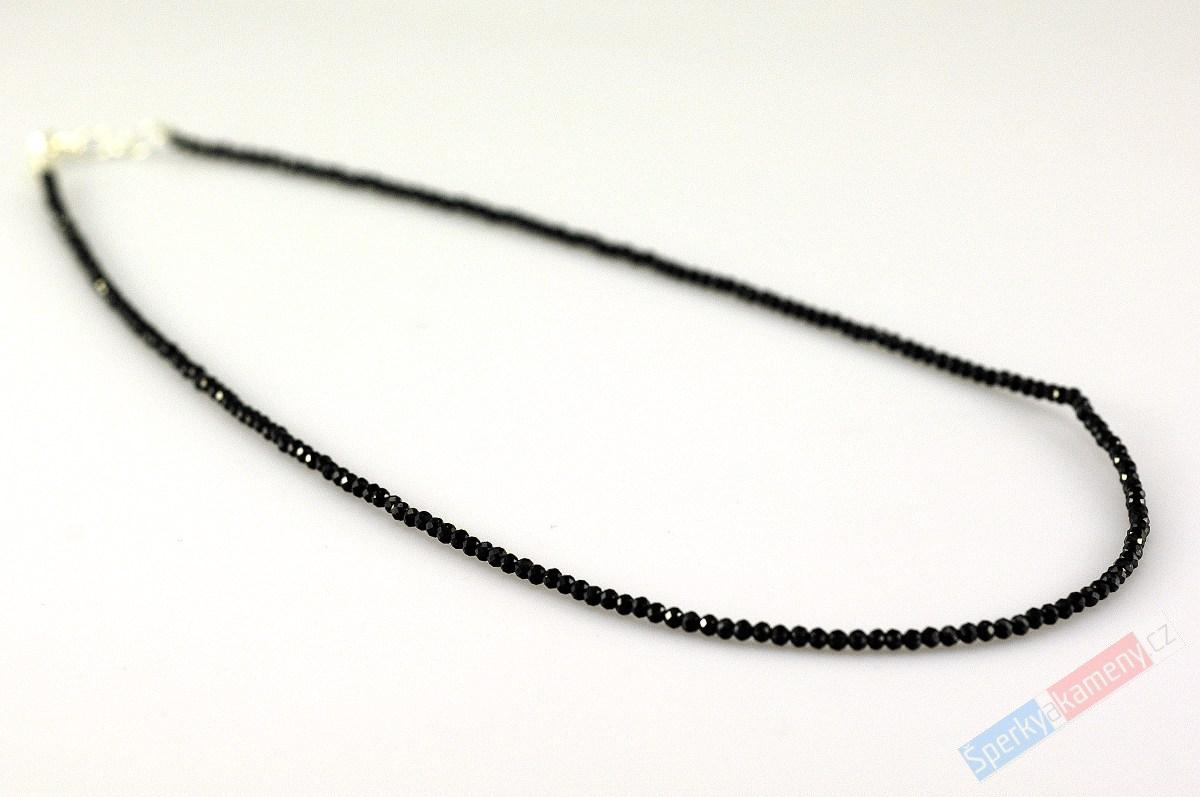 Unisex náhrdelník z brouš. černého spinelu QAA, stříbro Ag 925/1000, čočky cca 1-2 mm (SP270B)