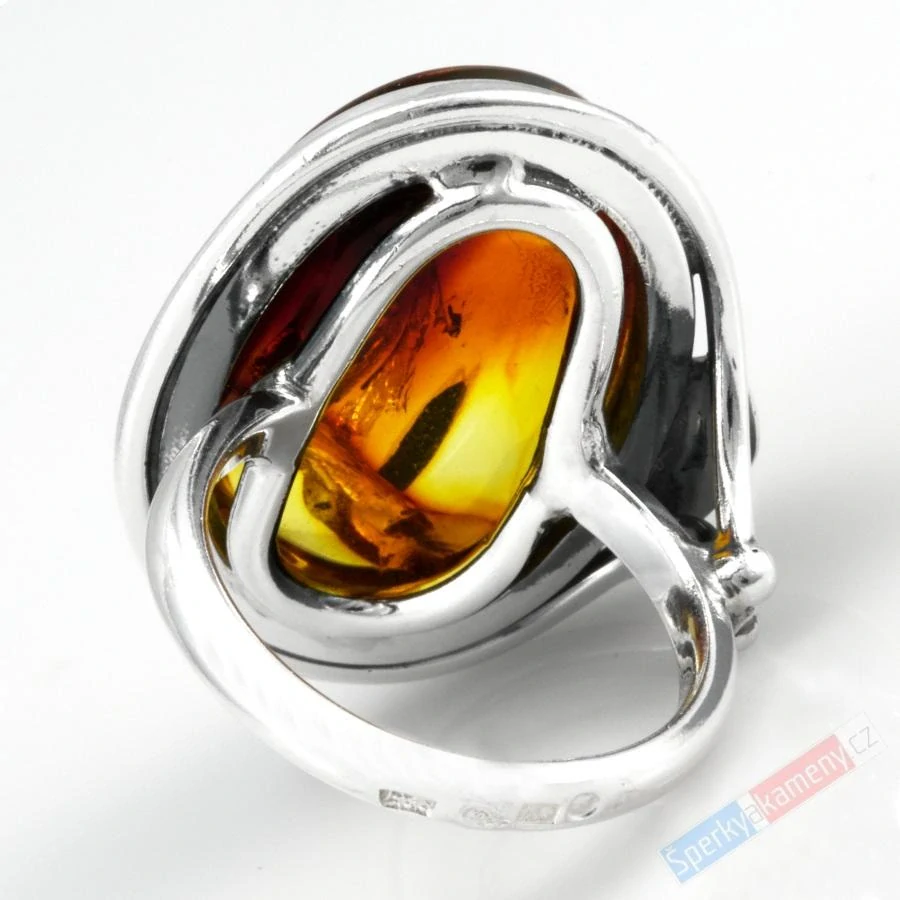 Stříbrný prsten (Ag 925/1000) s baltským jantarem QAA, vel. kamene cca 29 x 22 mm, POUZE VELIKOST 57, "krása v barvě medu III" (JA1056R)