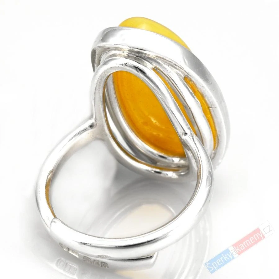 Stříbrný prsten (Ag 925/1000) se žlutým baltským jantarem QAA, cca 27 x 15 mm, VELIKOST 55/56, "sluníčko II" (JA8750R)