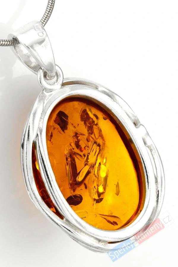 Stříbrný přívěsek (Ag 925/1000) s baltským jantarem QAA, ovál cca 32 x 24 mm, "medové království" (JA1296P)